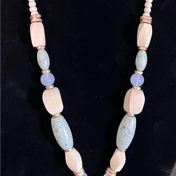 Gold and Cream Beaded Necklace with Distinctive Pendant - Picture 4 of 13